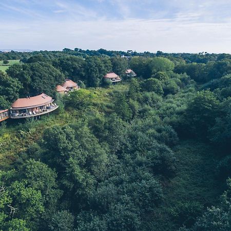 Chewton Glen Hotel - An Iconic Luxury Hotel نيو ميلتون المظهر الخارجي الصورة