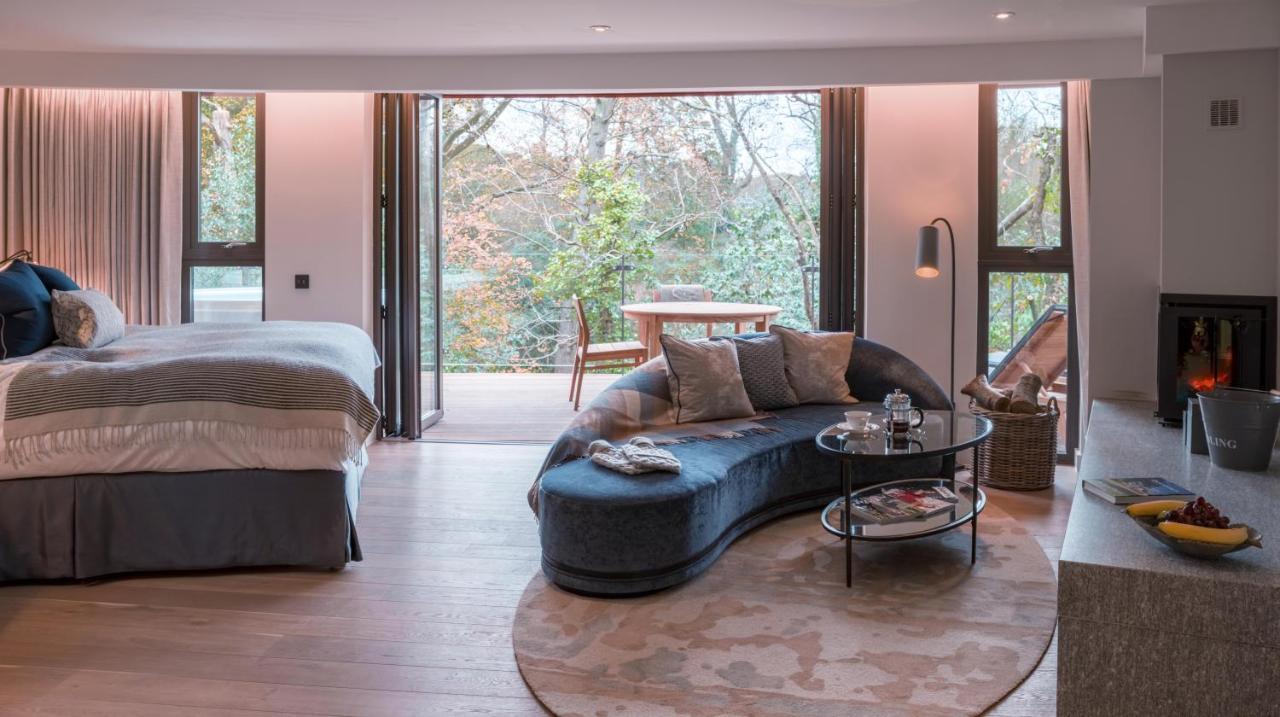 Chewton Glen Hotel - An Iconic Luxury Hotel نيو ميلتون المظهر الخارجي الصورة