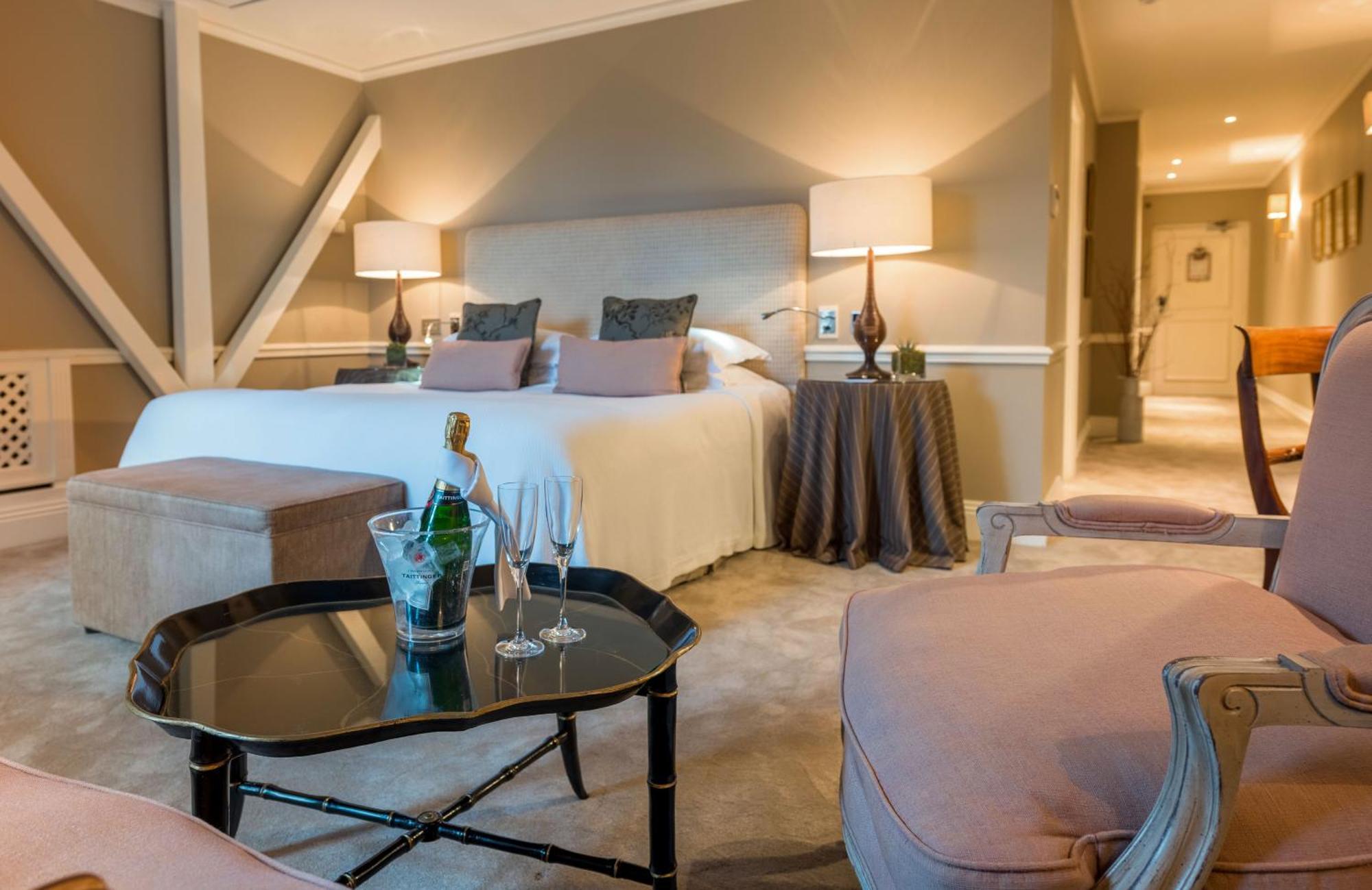 Chewton Glen Hotel - An Iconic Luxury Hotel نيو ميلتون المظهر الخارجي الصورة