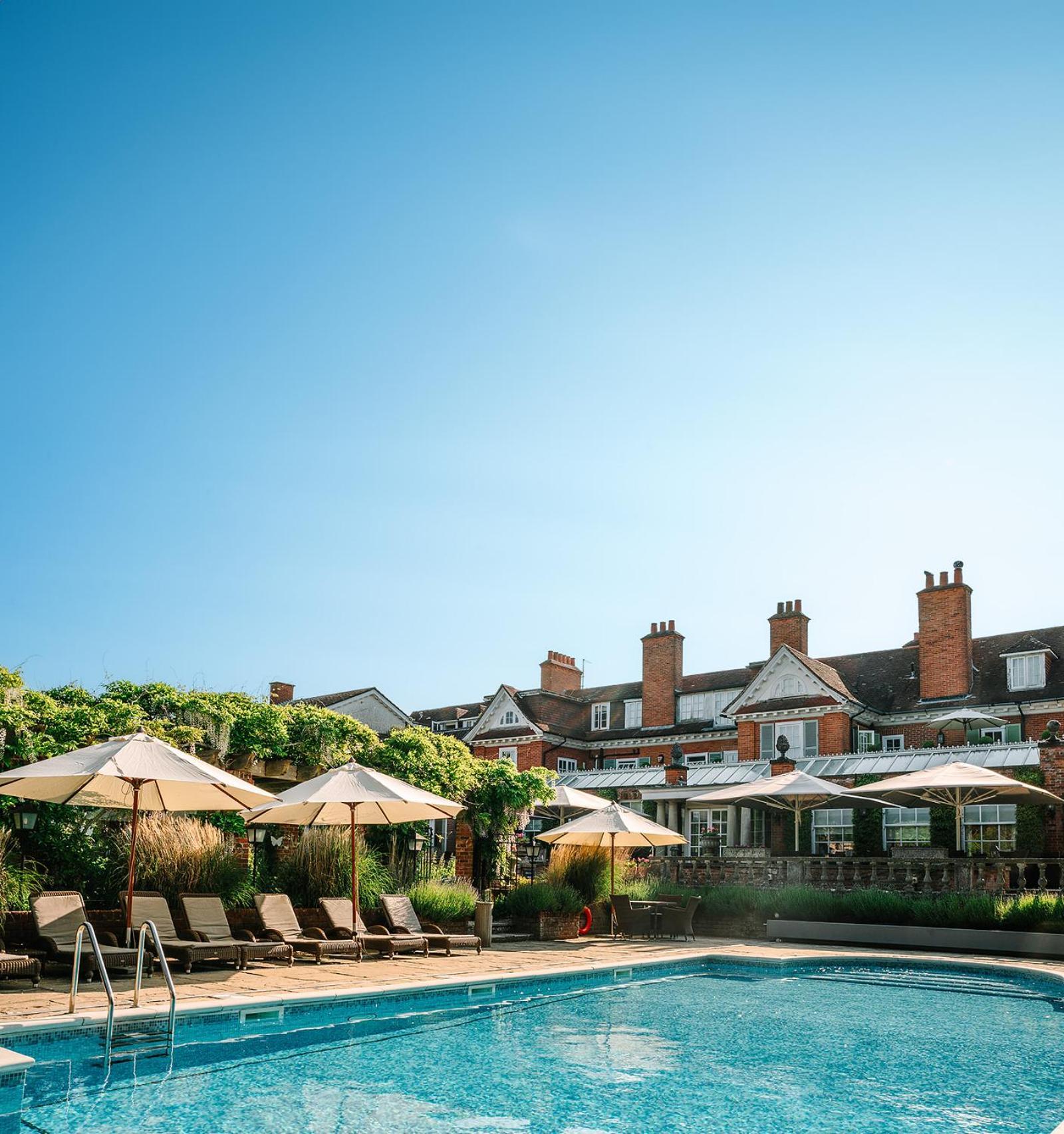 Chewton Glen Hotel - An Iconic Luxury Hotel نيو ميلتون المظهر الخارجي الصورة