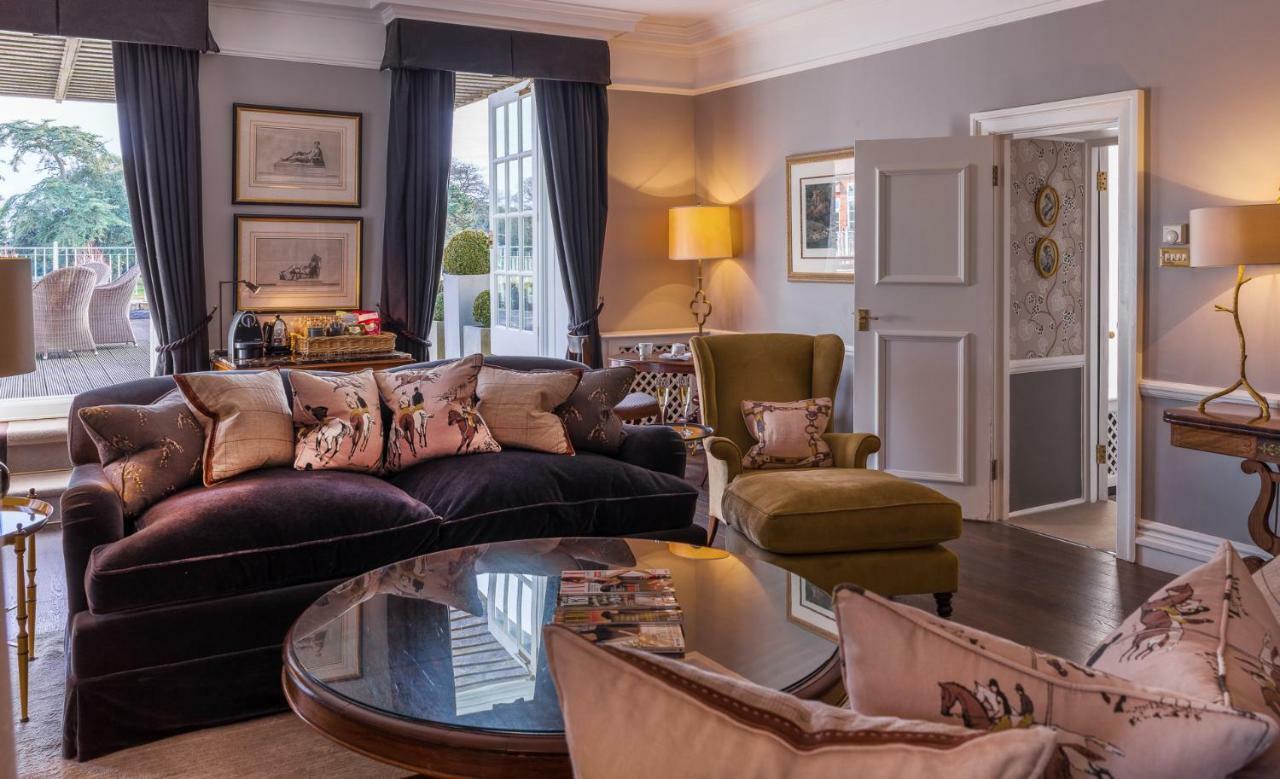 Chewton Glen Hotel - An Iconic Luxury Hotel نيو ميلتون المظهر الخارجي الصورة