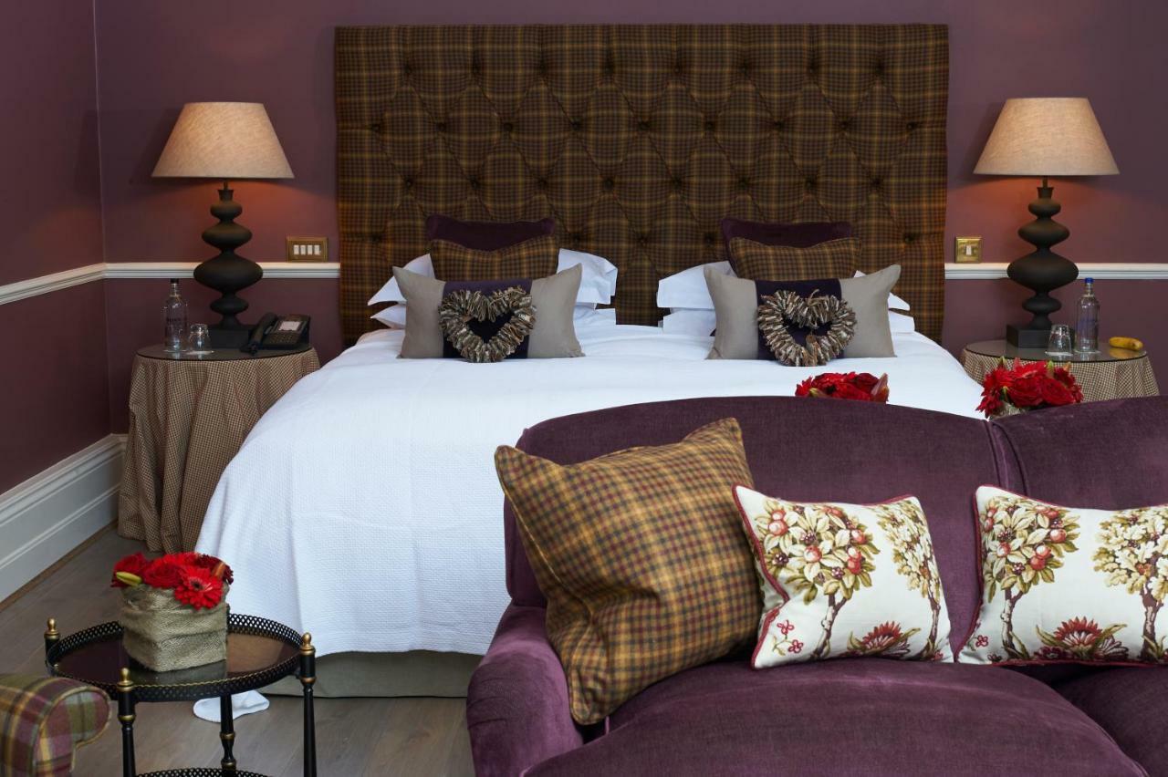 Chewton Glen Hotel - An Iconic Luxury Hotel نيو ميلتون المظهر الخارجي الصورة