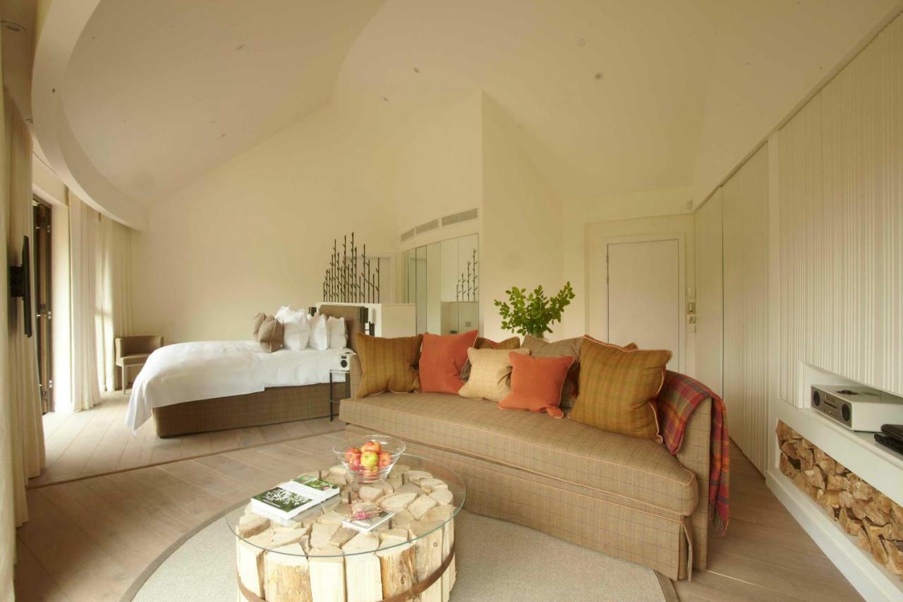 Chewton Glen Hotel - An Iconic Luxury Hotel نيو ميلتون المظهر الخارجي الصورة