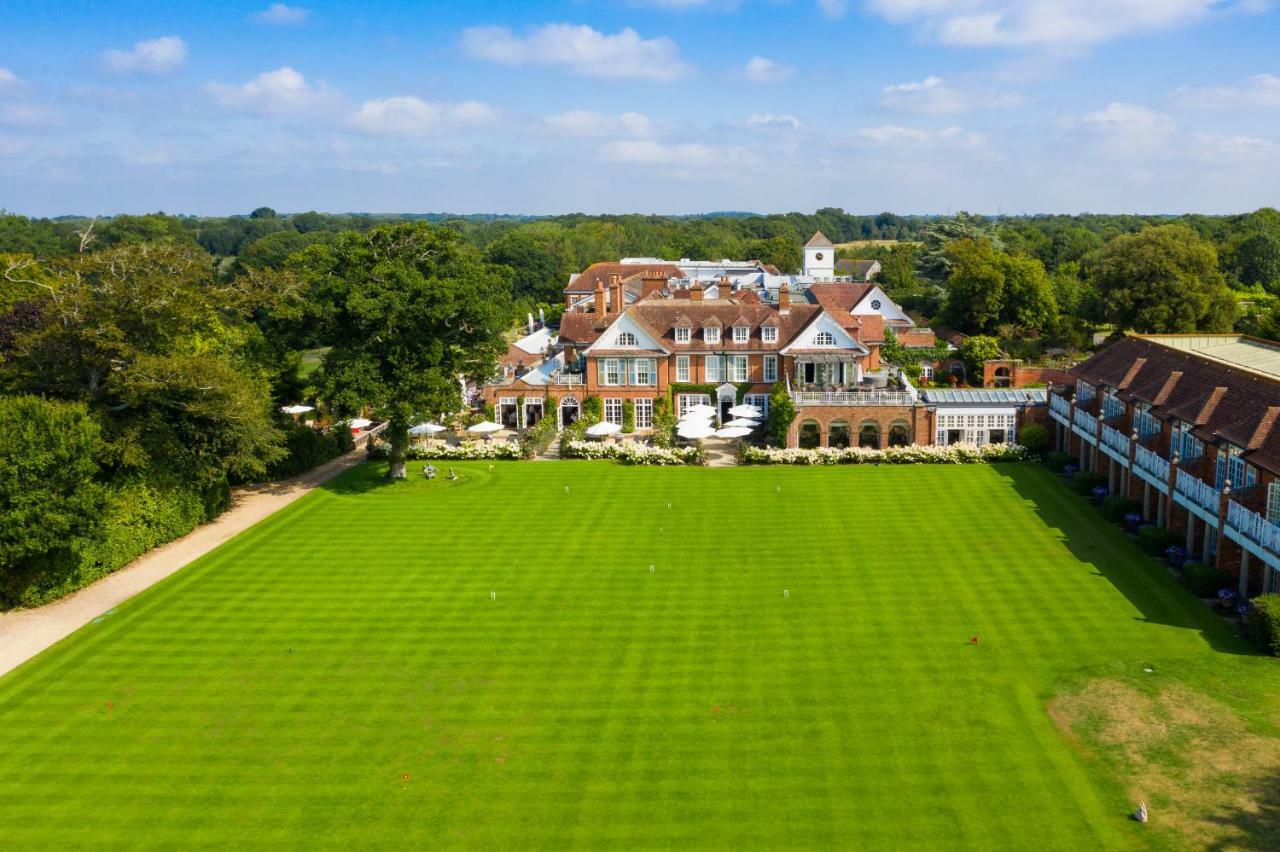 Chewton Glen Hotel - An Iconic Luxury Hotel نيو ميلتون المظهر الخارجي الصورة